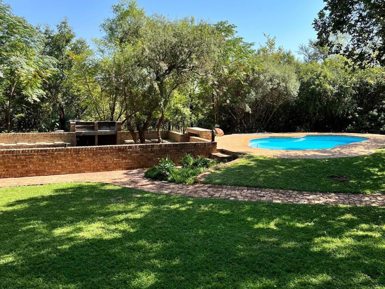 Featherwood Farm & Nyala Lodge Rayton Kültér fotó